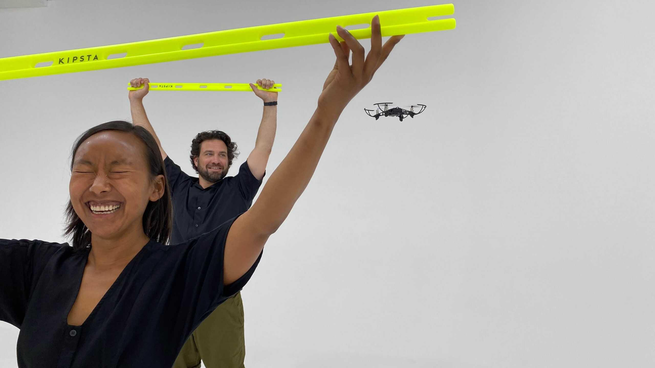 Teambuilding opgave med drone flyvning teknologi teambuilding manøvre