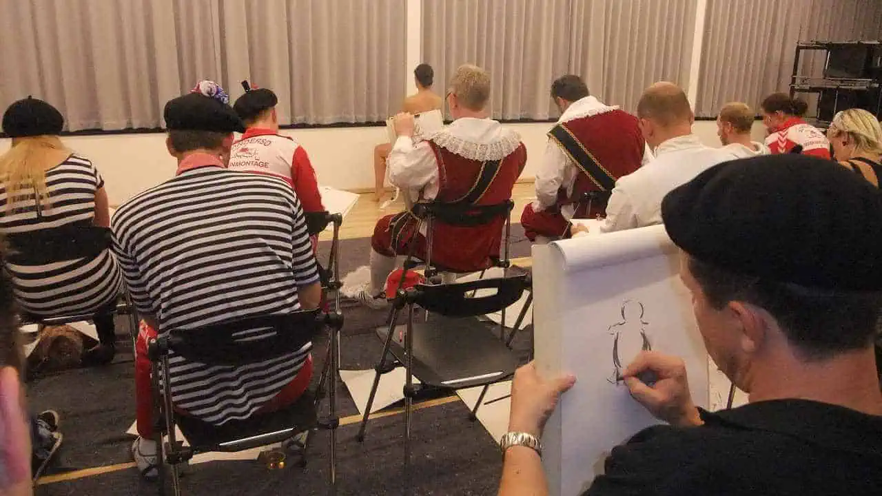 samarbejdsøvelse med croquis team building øvelser