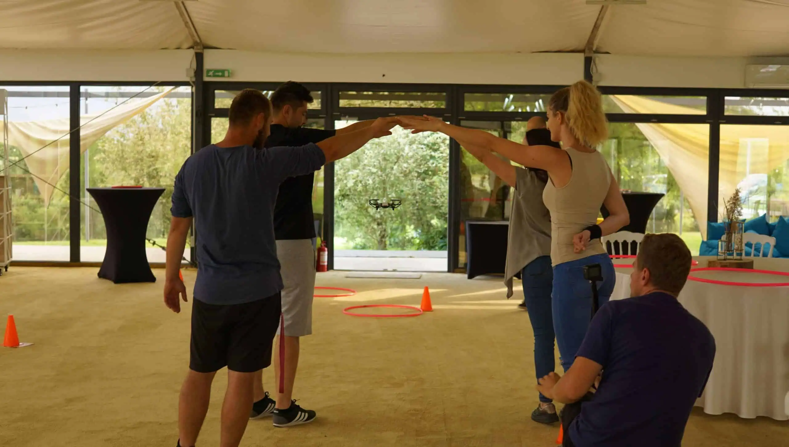 samarbejdsøvelser team building drone flyvning ryze gul