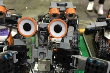 Robot teambuilding