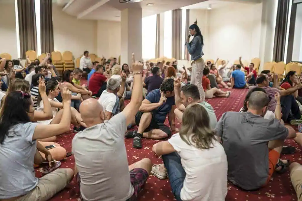 Klassisk team building øvelser firmaaktivitet feedback